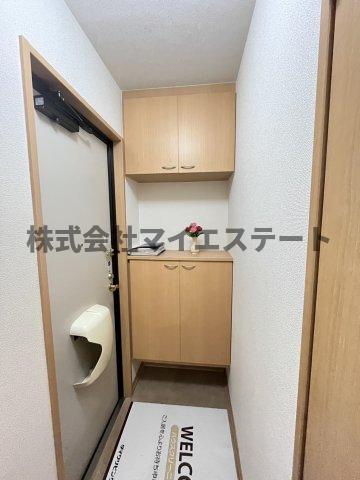 玄関　別部屋写真使用