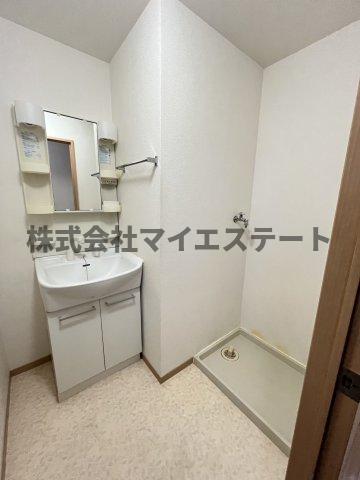 洗面設備　別部屋写真使用