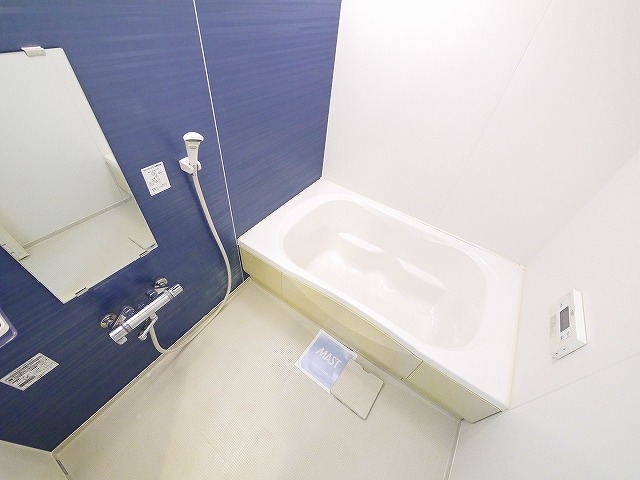 バス・シャワールーム　落ち着いた空間のお風呂です