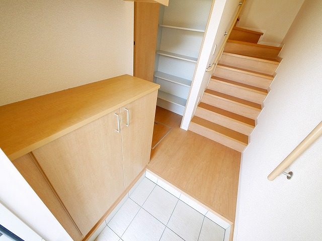 玄関　シンプルで使いやすい玄関です