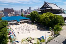 幼稚園・保育園　お東幼稚園（幼稚園・保育園）まで76m