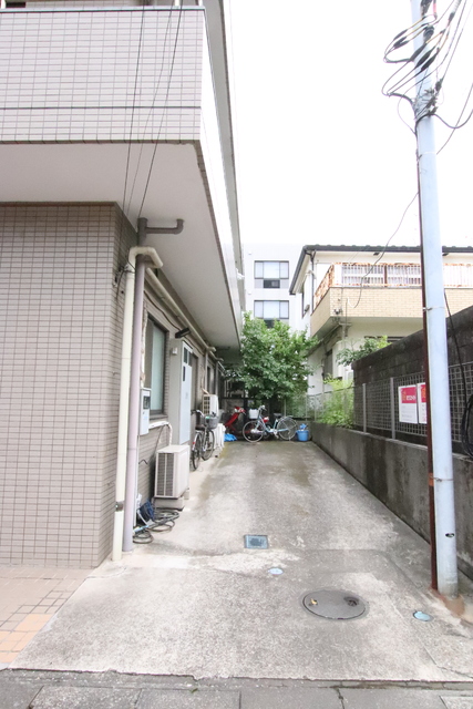 駐車場　１台分駐車場があります　※空き状況はお問合せください。