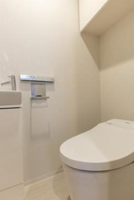 トイレ　※写真は同タイプ住戸です。