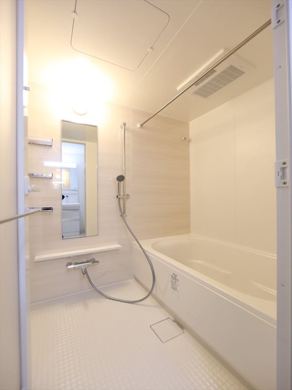 バス・シャワールーム　バスルーム　浴室暖房乾燥機　追い焚き　オートバス