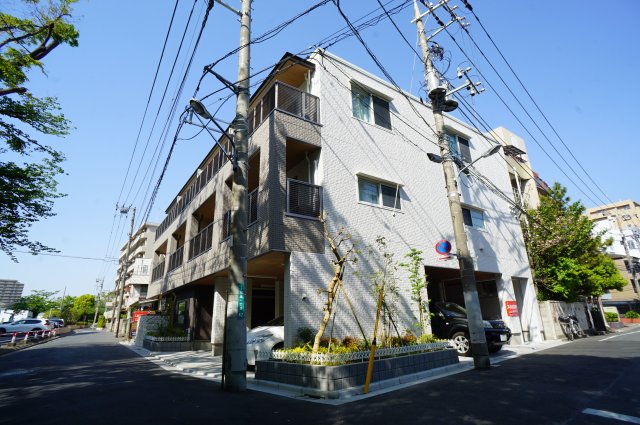 建物外観　重厚感溢れる外観！