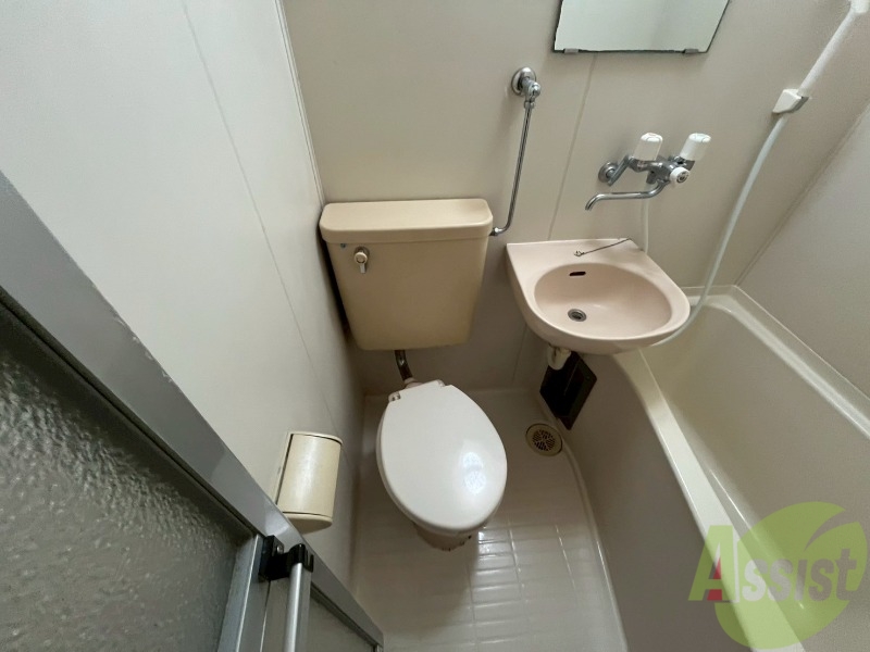 トイレ　こちらはトイレです。清潔感があり、安心して使用できます。