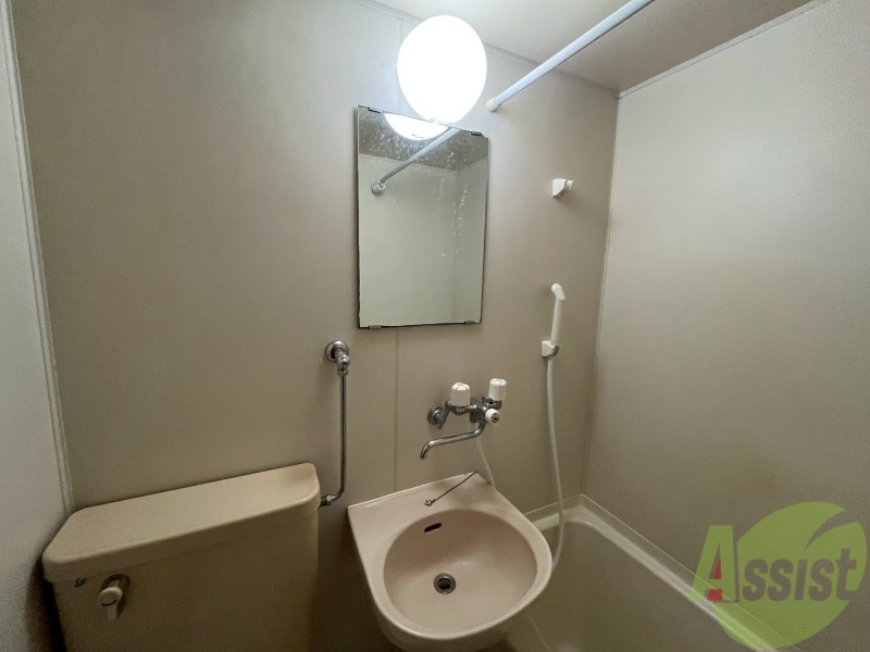 洗面設備　洗面台。身支度にはかかせないですよね～。