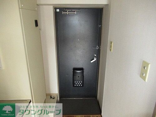 玄関　玄関　※2021年2月撮影