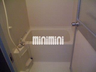 バス・シャワールーム　お風呂に浸かってリラックス