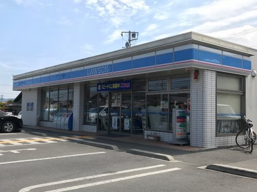 コンビニ　ローソン 秩父上町三丁目店（コンビニ）まで828m