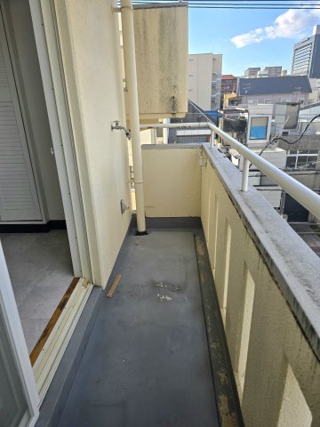 バルコニー　陽当たり良好なバルコニーです