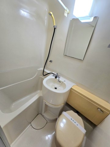 バス・シャワールーム　お風呂です