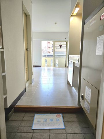 玄関　収納もある玄関です