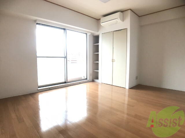 その他部屋・スペース　寝室は、暖かい日差しが差し込んできます。