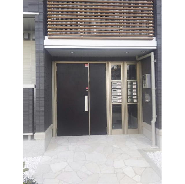 エントランス　オートロック完備