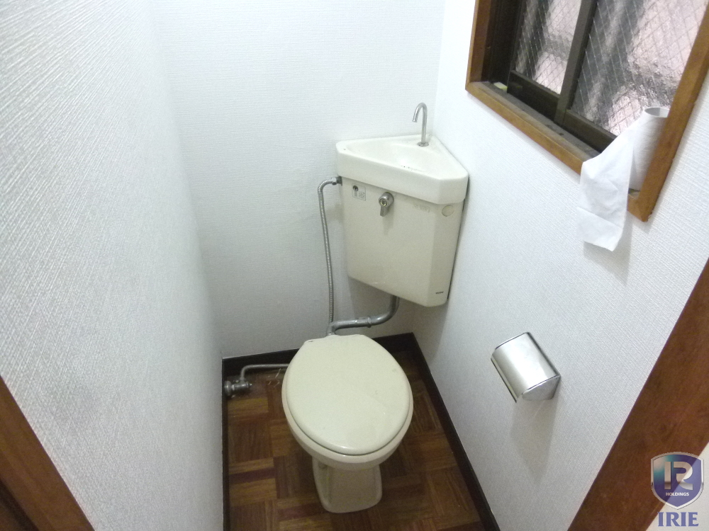 トイレ　窓付きのトイレ