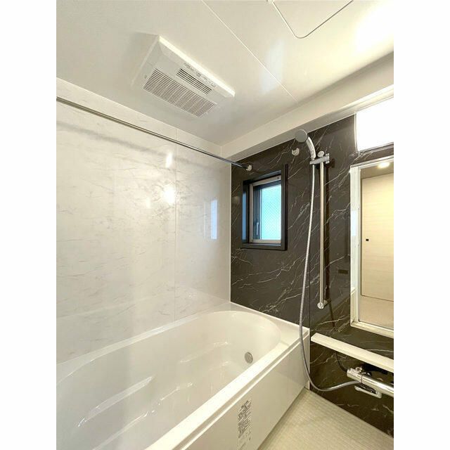 バス・シャワールーム　※別部屋参考写真