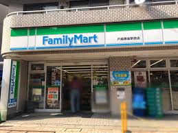 コンビニ　ファミリーマート 戸越銀座駅西店（コンビニ）まで302m