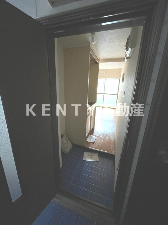 玄関　収納もある玄関です