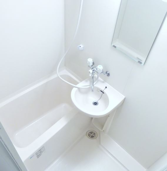 バス・シャワールーム　★洗面台付きバスルーム★