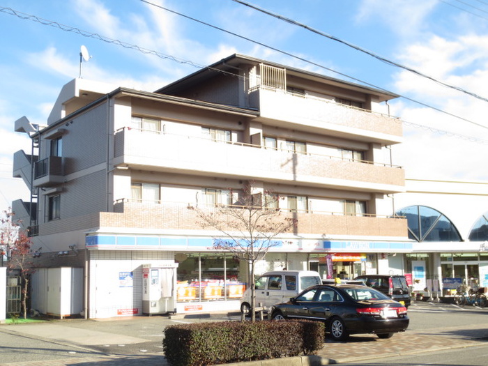 コンビニ　ローソン（コンビニ）まで567m