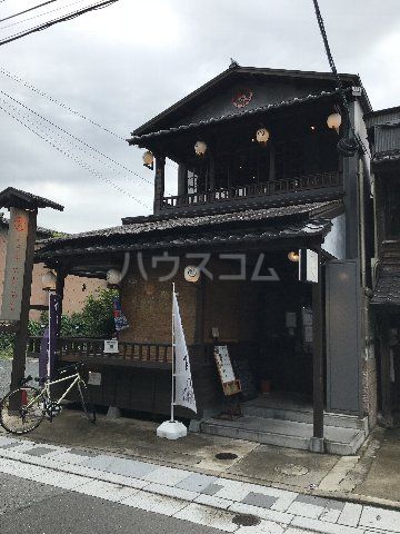 飲食店　筥崎鳩太郎商店（飲食店）まで413m