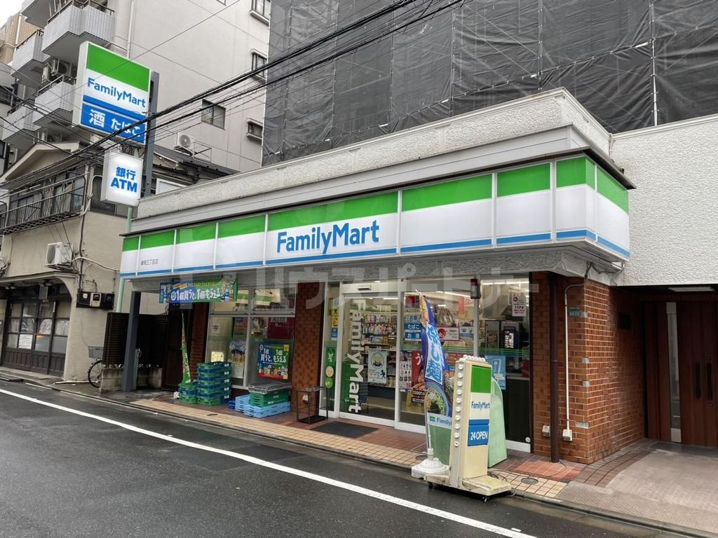 コンビニ　ファミリーマート　巣鴨3丁目店（コンビニ）まで270m