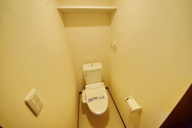 トイレ　★温水洗浄便座付きのトイレです★