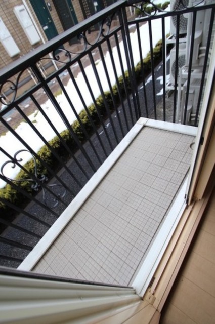 バルコニー　別部屋参考。