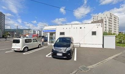 コンビニ　ローソン札幌発寒6条四丁目店（コンビニ）まで406m
