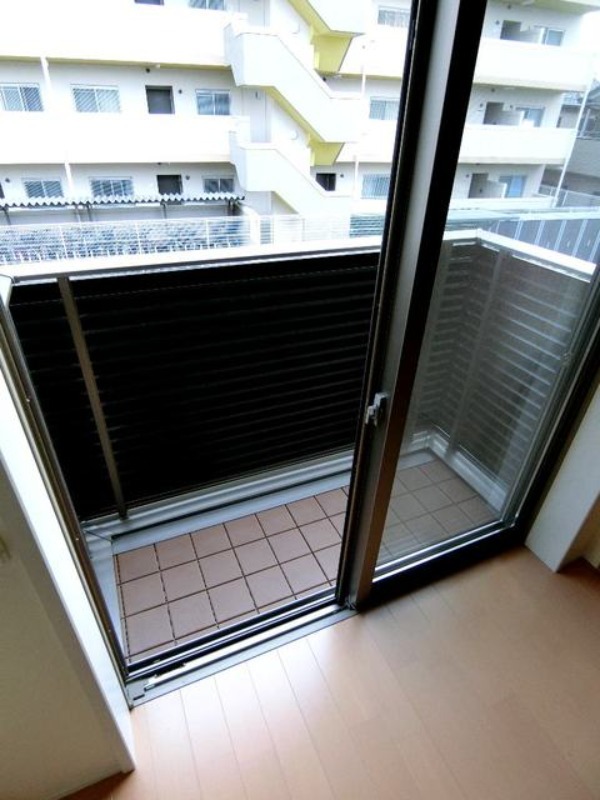 バルコニー　図面と現状に相違がある場合には現状を優先