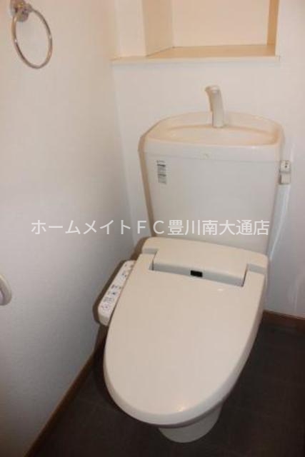 トイレ　同型別部屋写真（反転）