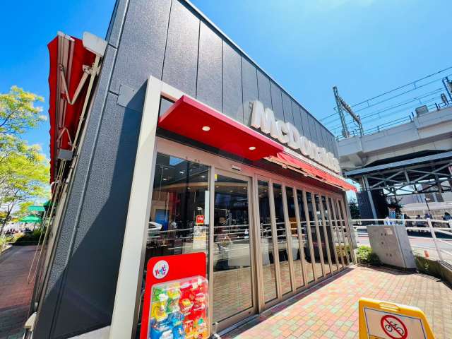 飲食店　マクドナルド南千住駅店（飲食店）まで318m