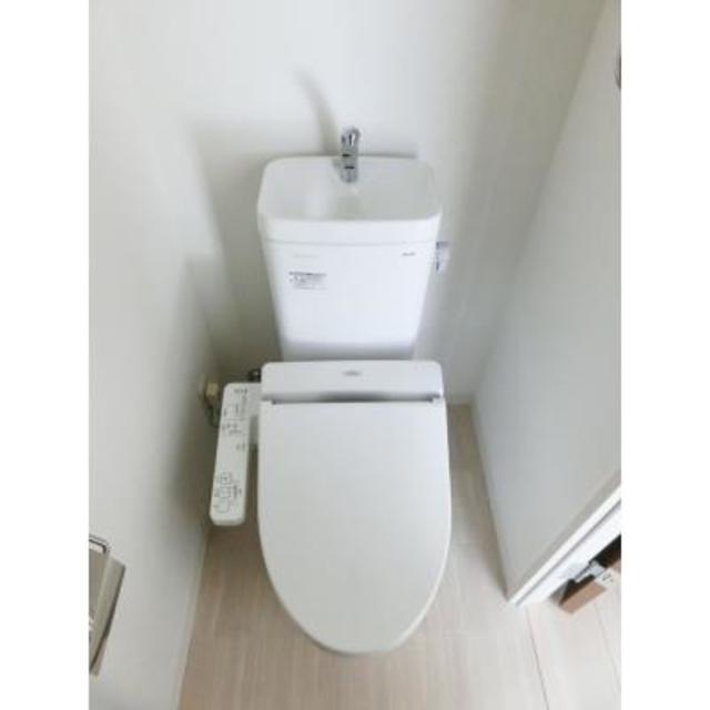 トイレ　※写真は同タイプ住戸です。