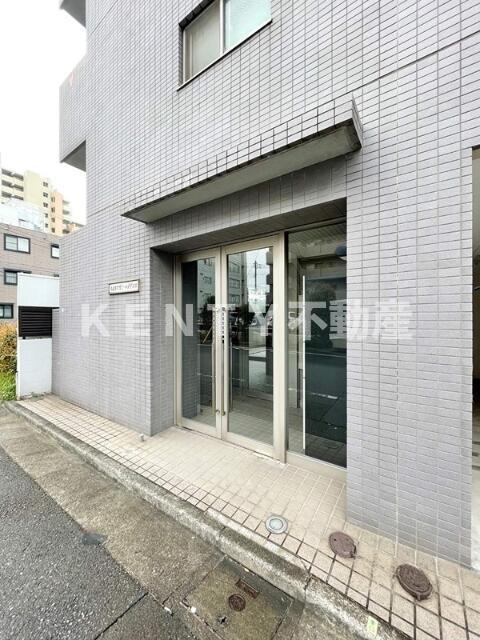 エントランス　ゆとりのあるエントランスです