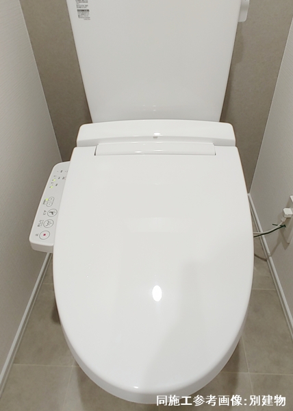 トイレ　嬉しい温水洗浄便座♪