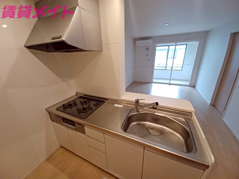 キッチン　同タイプ部屋写真です。