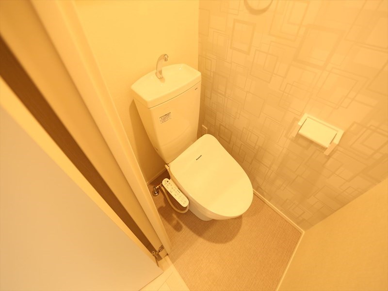 トイレ　温水洗浄暖房便座付トイレ　同仕様写真