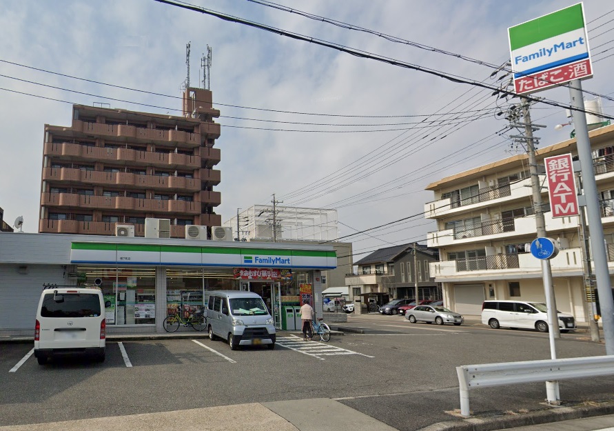 コンビニ　ファミリーマート 柵下町店（コンビニ）まで360m