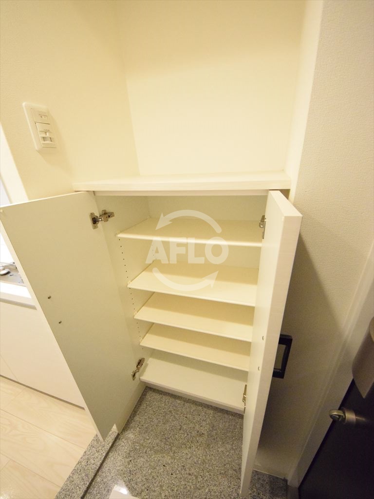 収納　レジュールアッシュ天王寺堂ヶ芝　シューズボックス