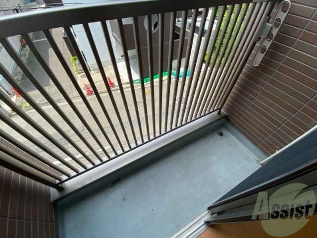 バルコニー　バルコニーがあるので洗濯物は外に干せそうですね～