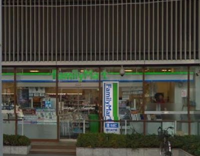 コンビニ　ファミリーマート 田町駅北店（コンビニ）まで76m