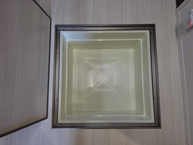 その他　床下収納庫