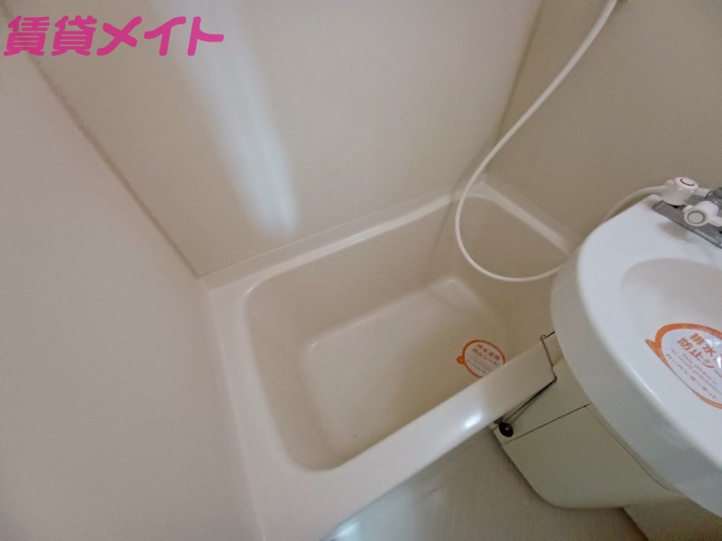 バス・シャワールーム　同型参考写真