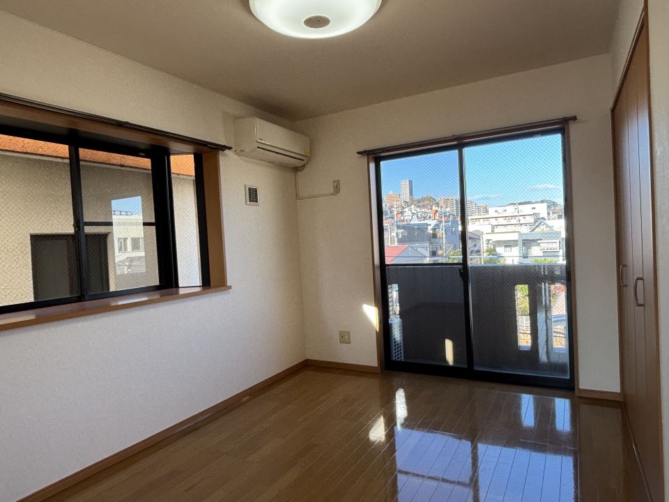 居室・リビング　☆ベランダ２ヵ所☆