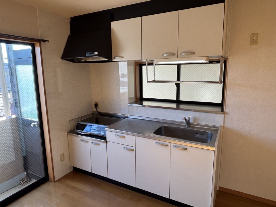 バス・シャワールーム　☆安心のＩＨ☆出窓に色々置けます☆