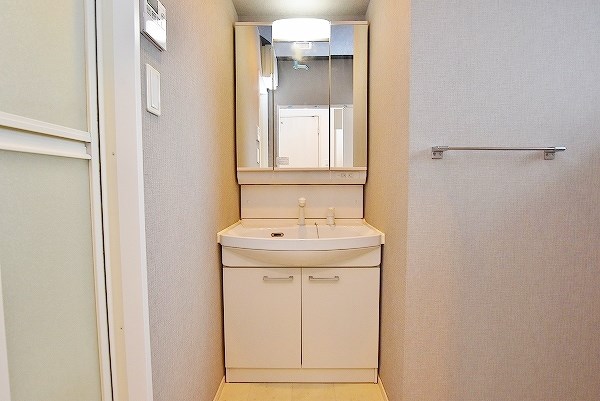 洗面設備　★シャワー付洗面化粧台★