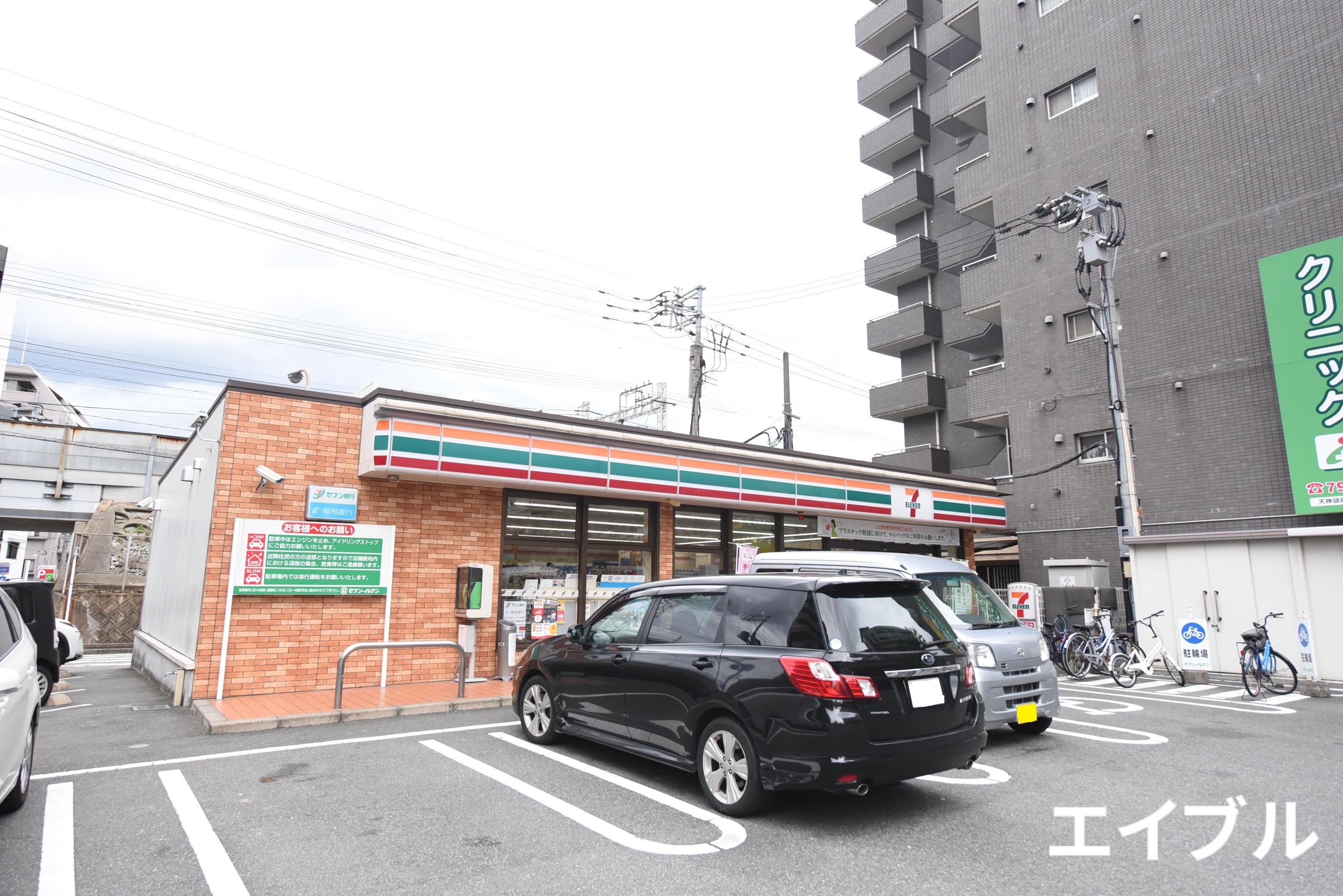 コンビニ　セブンイレブン福岡高宮1丁目店（コンビニ）まで163m