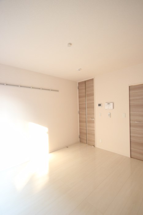 居室・リビング　7.28帖のフローリングのお部屋です☆