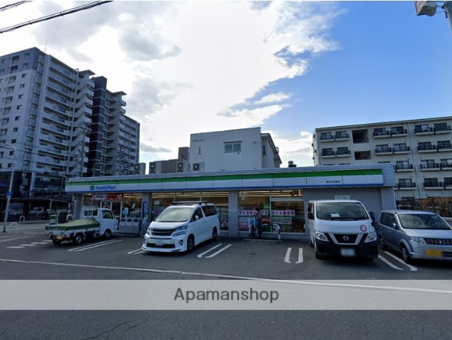 コンビニ　（コンビニ）まで211m